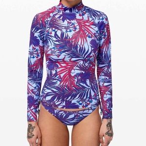 lululemon athletica Swim - Lululemon coastline rash guard swim top size 6 lululemon athletica Swim - Lululemon coastline rash guard swim top size 6